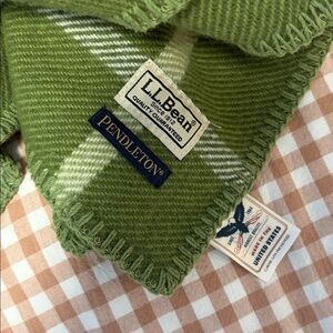 LL Bean Pendleton wool blanket 90x 90 queen